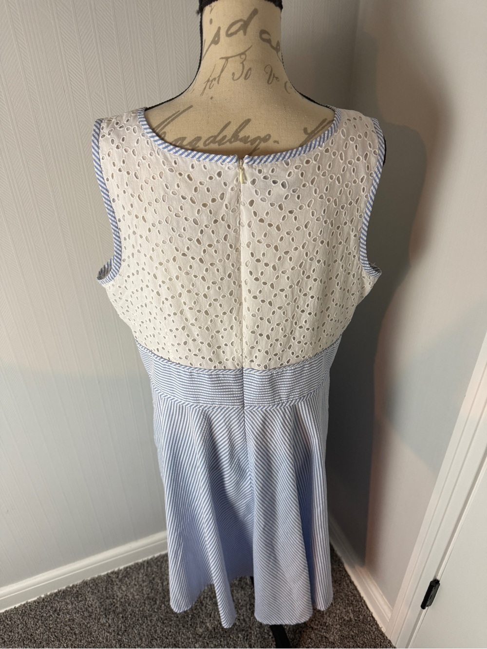 London Style White Eyelet Top Blue Striped Midi Dress size 18 - Picture 4 of 7